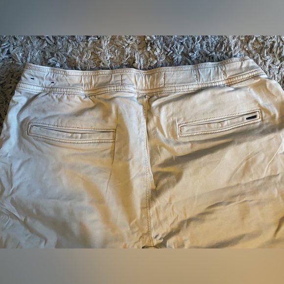 Hollister Skinny cut off jogger short - Picture 2 of 4